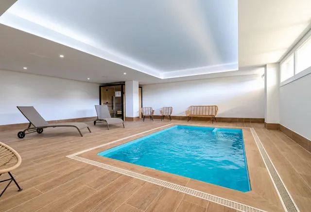 Espectacular piso con vistas al mar en torreblanca, Fuengirola – urbanización con piscinas, spa y gimnasio — 25