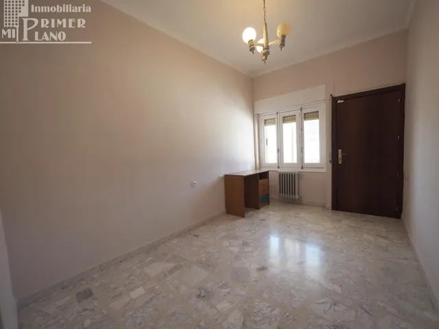 Amplia Casa en el Corazón de Tomelloso - €290,000 — 12