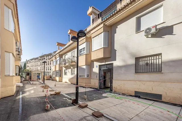 Piso con garaje, trastero y excelente ubicación en Huétor Vega — 23