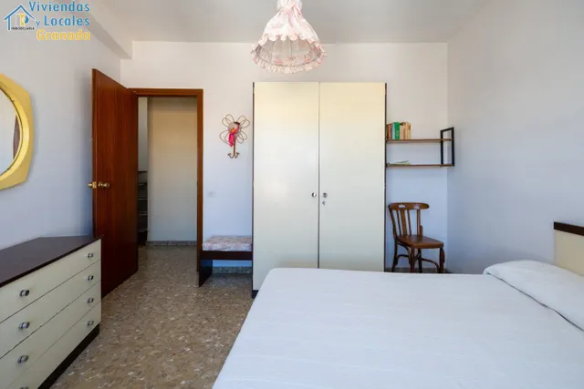 Espectacular edificio a 3 calles con vivienda y locales comerciales en pleno centro de Alhama de Gr — 33