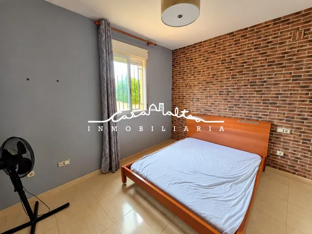Chalet independiente en Polop con Terraza y Jardín Privado — 9