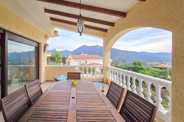 Exclusiva Casa en Mas Fumats con Vistas a la Badía de Rosas — 10