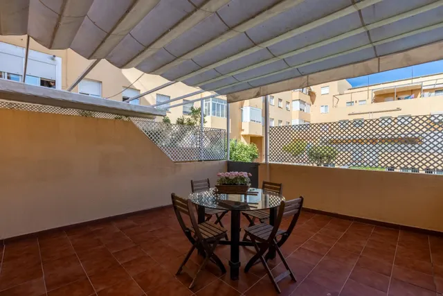Casa adosada en venta en los bermejales — 17