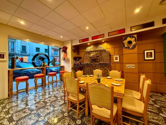 TRASPASO DE RESTAURANTE EN PERE GARAU - foto 2