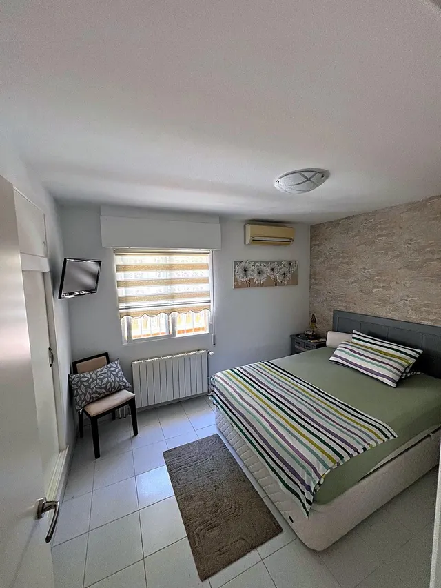 Bungalow con piscina comunitaria, Alicante, Orihuela Costa. 3 habitaciones, 105 m2, 3 kilómetros del mar — 25