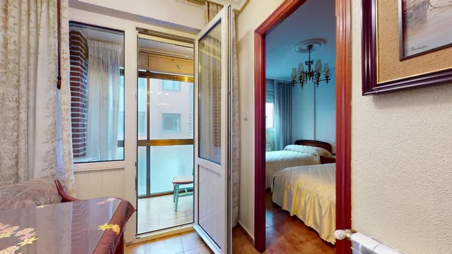 Piso de tres dormitorios de nueva construcción y con garaje - foto 5