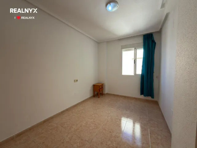 Espectacular Ático con Terraza y Piscina en el Corazón de Torrevieja — 15