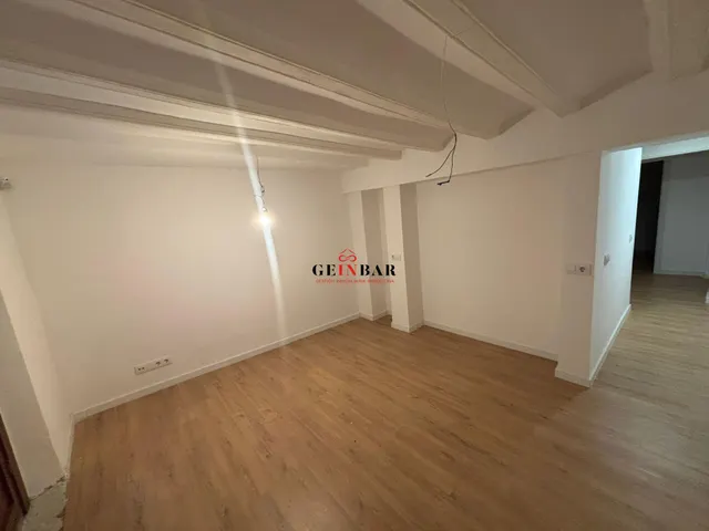 DÚPLEX RECIEN REFORMADO MUY CERCANO AL PASEO MARITIMO — 30