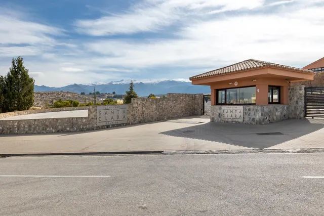 Venta de parcela urbana en Otura (Zona Santa Clara Golf) — 14