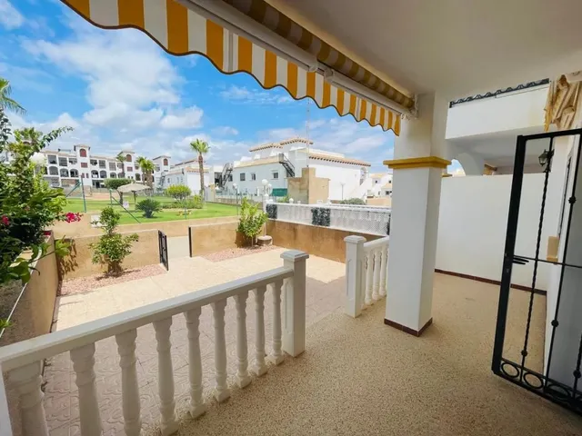 Adosado 2 habitaciones 101m² en venta - Punta Prima - foto 2