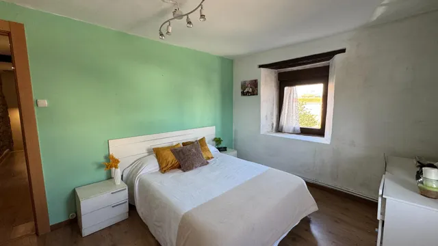 Casa de pueblo pareada reformada con patio de 50 m2 y anexo de 76 m2 en Bolmir (a 5 min de Reinosa) — 10