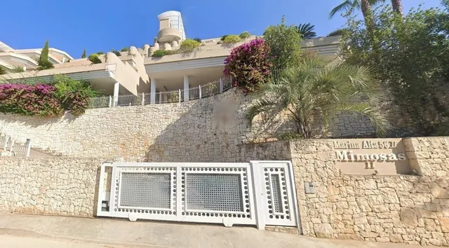 Se vende piso OKUPADO en Pedreguer (Alicante). - foto 2