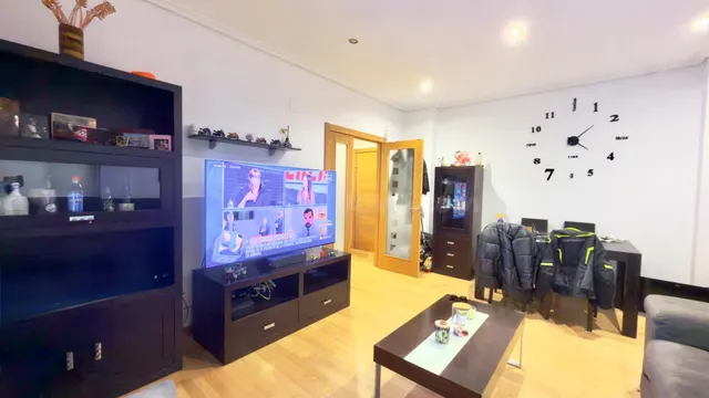 Piso de 3 habitaciones con Garaje y Trastero - ¡Oportunidad en Zona cerca del Centro! — 3