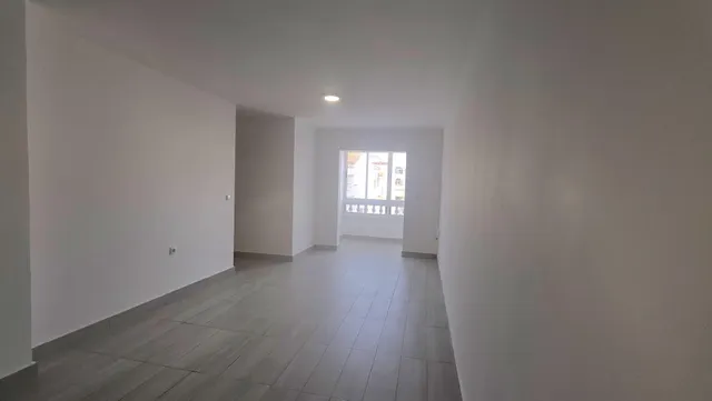 Apartamento reformado de 2 dormitorios en Torrevieja — 11
