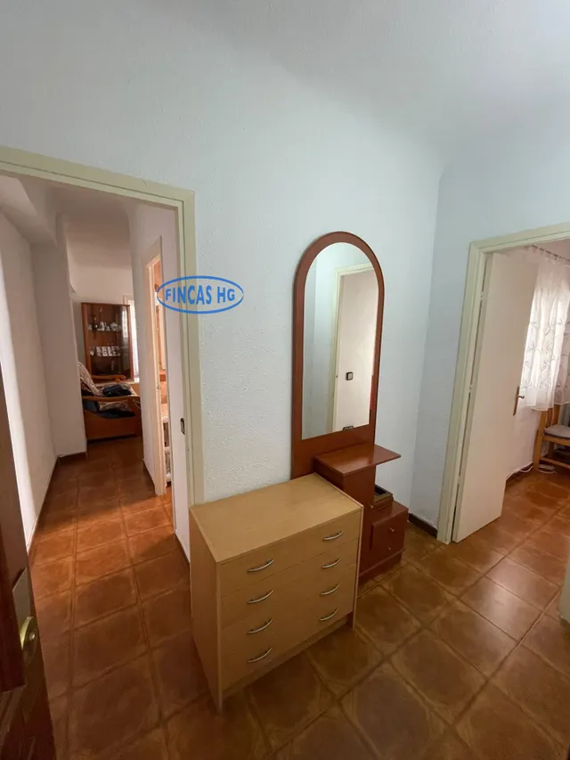 Vivienda situada en el barrio de Altozano, muy próxima a la Plaza de América — 10