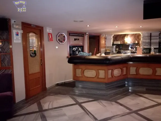SE VENDE LOCAL ADAPTADO A RESTAURACIÓN — 10