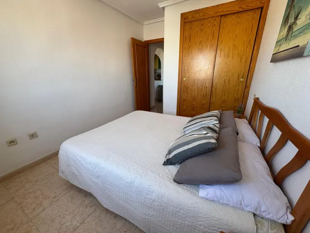 Apartamento con vistas despejadas y piscina — 24
