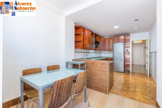 ADOSADA EN URBANIZACIÓN EN HUETOR VEGA — 13