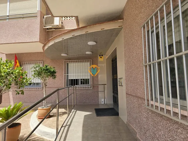 APARTAMENTO CON PARKING Y PISCINA CERCA DE PLAYA LEVANTE! — 8