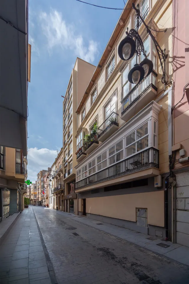 En la calle del Aire, encantador piso que conserva su esencia original — 40