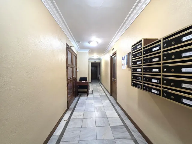 Amplio Piso en Fuente del Berro, Madrid — 24