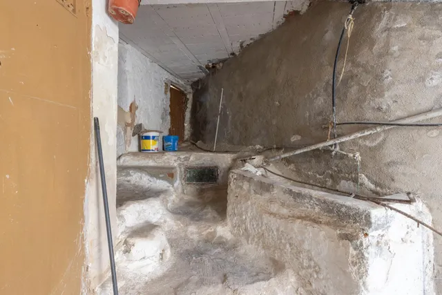 CASA PARA REFORMAR, MÁS TERRENO DE 250M2 — 45