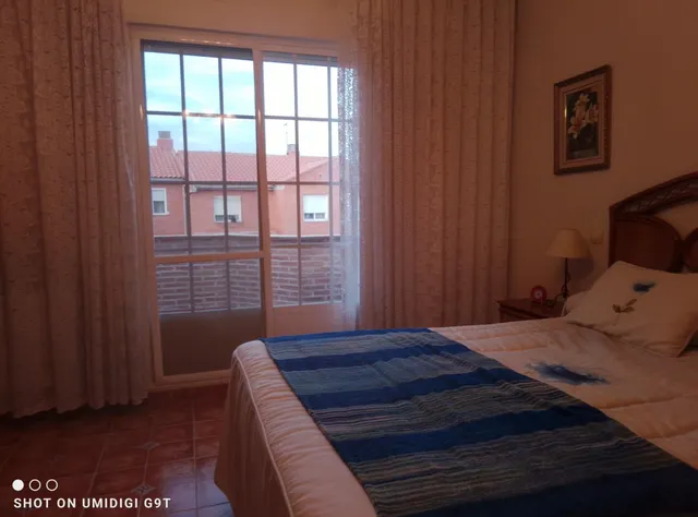 AOC VENDE ADOSADO 4 HAB, 3 BAÑOS, GARAJE Y TRASTERO — 47