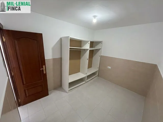 Casa con grandes terrazas y potencial de reforma en Sabadell Norte — 8