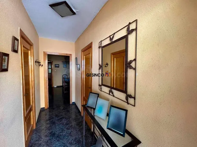 CASA DE PUEBLO CON TERRAZA Y GARAJE - foto 5