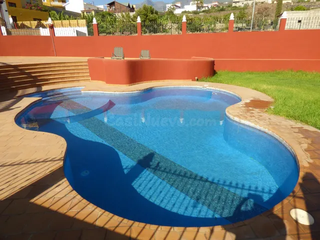 Espectacular Chalet independiente - 5 dormitorios - Araya -  - foto 5