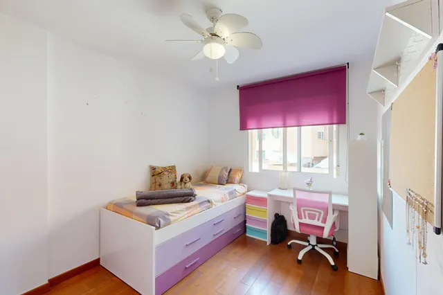 DUPLEX EN ROCHE — 48