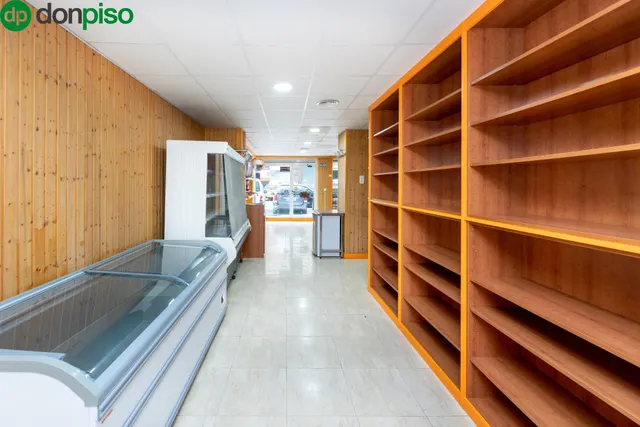 LOCAL COMERCIAL EN EL CHARCÓN — 11