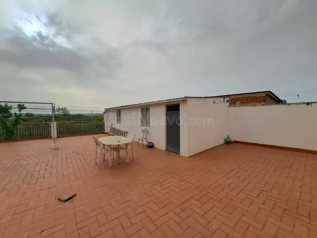Gran casa en Carcaixent, con terraza, jardín y garaje para 1 - foto 3