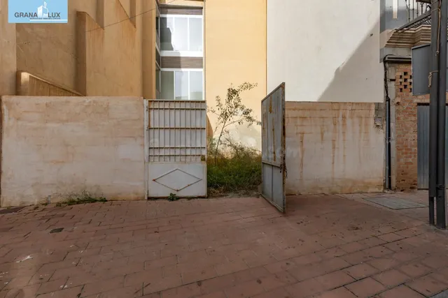 Solar en venta en el centro de Motril - foto 5