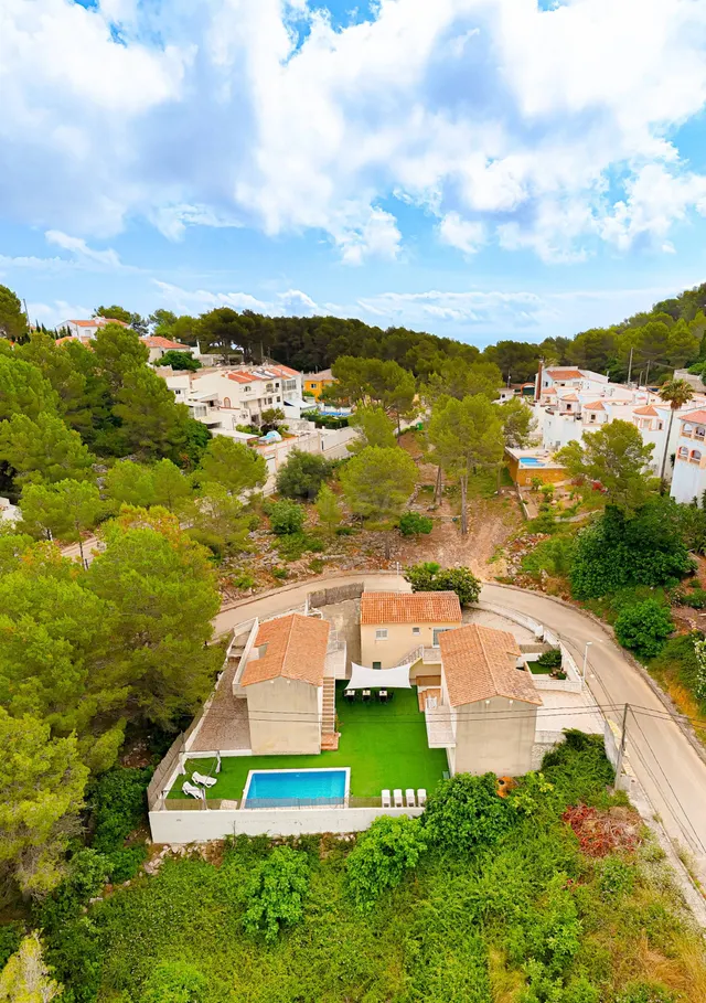 Propiedad con encanto en venta en Tossal Gros con tres villa - foto 3