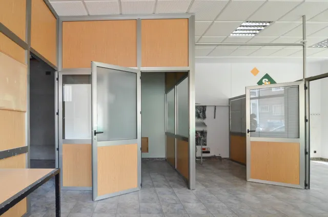 Urbis te ofrece un local en venta en Santa Marta de Tormes, Salamanca. — 25
