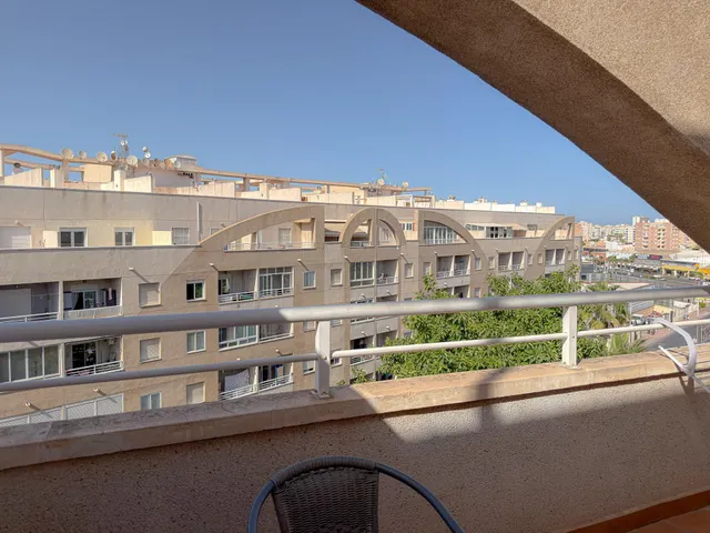 Centro! Interesante ático semireformado, con gran terraza e increíbles vistas panorámicas + 2 piscinas comunitarias — 15