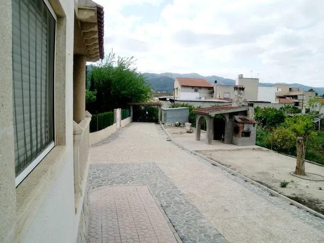 Chalet independiente en Murcia capital con parcela de 2.500 m2, piscina y 8 dormitorios — 31