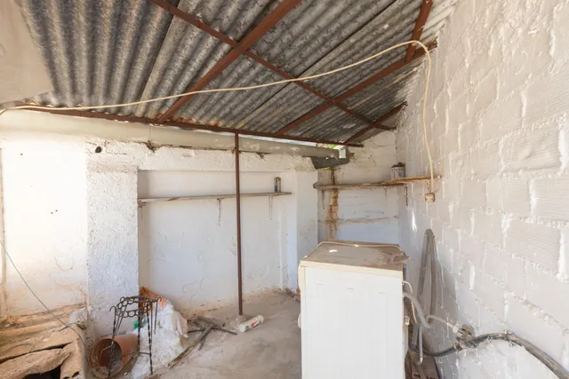 CASA PARA REFORMAR, MÁS TERRENO DE 250M2 — 39