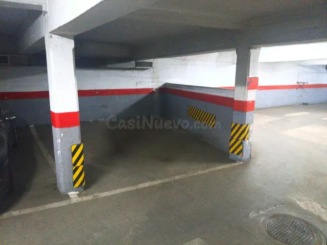 Venta de Plaza de Garaje en el Barrio de San Juan Bautista - foto 3