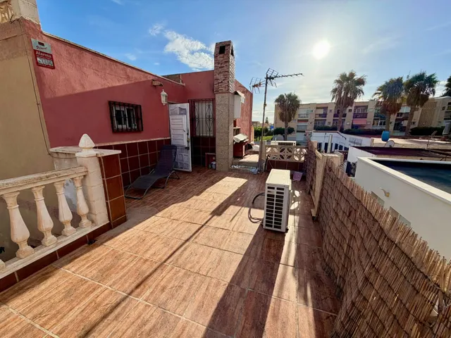 Chalet independiente junto a la playa en Costacabana – Almería — 12