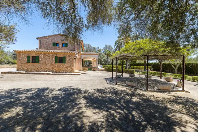 Finca Rústica en Algaida con piscina, privacidad y carácter mallorquín — 34