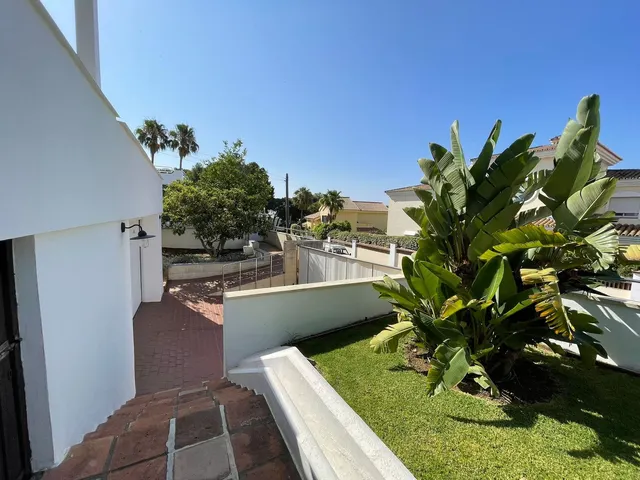 Chalet 4 habitaciones 273m² en venta - Costa Del Sol — 45
