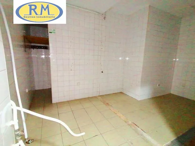Venta de Local + Trastero en Pleno Centro de Cáceres, Junto al La Cruz — 9