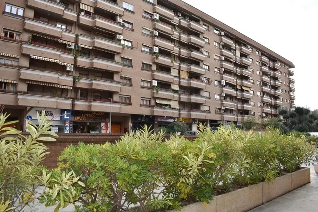 Alquiler piso 3 dormitorios, terraza, garaje y trastero en Av. Pablo Gargallo. — 30
