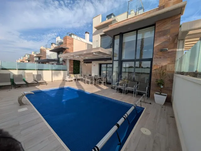 Villa 3 habitaciones 110m² en venta - Lomas de Cabo Roig - foto 2