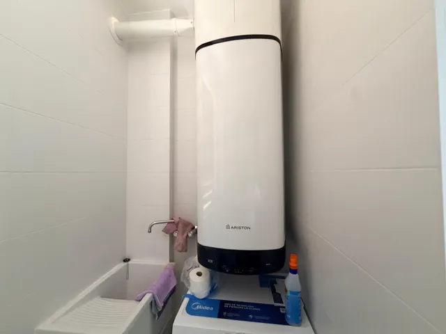 ¡Abre la puerta a tu nuevo hogar! Amplia terraza, garaje y totalmente amueblado — 33