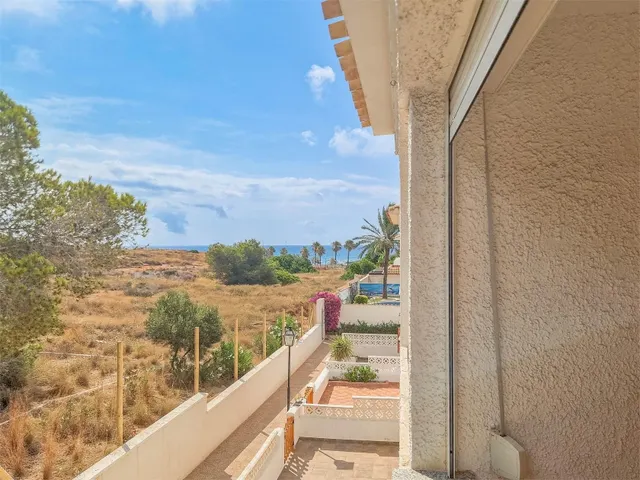 Adosado 4 habitaciones 81m² en venta - Punta Prima - foto 2