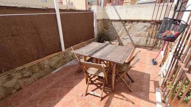 FANTÁSTICO ADOSADO EN LAS CANTERAS