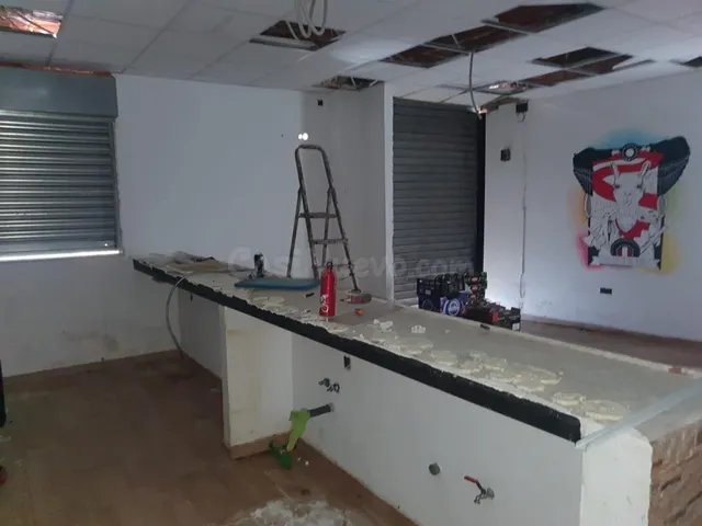 GRAN LOCAL COMERCIAL DISPONIBLE EN VENTA EN KANSAS CITY — 4